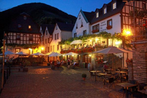 Отель Hotel Restaurant Alte Stadtmauer  Байльштайн